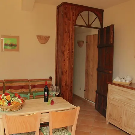 In With Vineyards Olive Groves Hébergement de vacances *