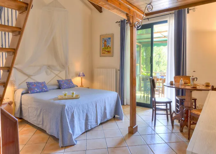 Semesterbostad In With Vineyards Olive Groves *