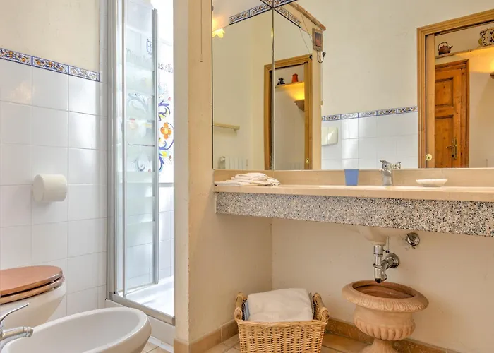 Semesterbostad In With Vineyards Olive Groves *